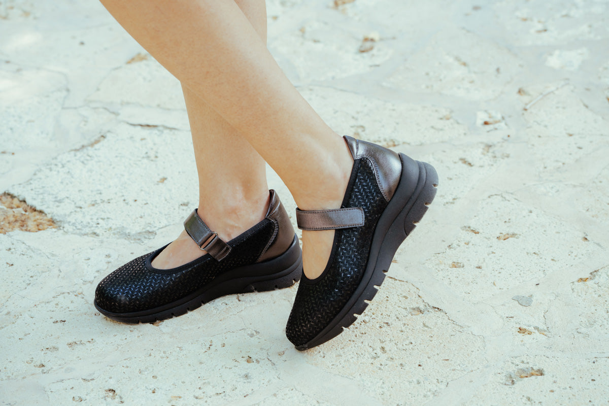 MARY JANE NEGRO D'Torres®, ZAPATO TIPO MERCEDITAS ANATÓMICO DE MUJER, DISEÑADO PARA PIES DELICADOS, HORMA AMPLIA H.