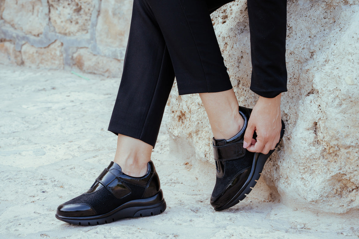 ABRIL NEGRO D'TORRES®, ZAPATO TIPO DEPORTIVO ANATÓMICO DE MUJER, DISEÑADO PARA PIES DELICADOS, HORMA AMPLIA H.